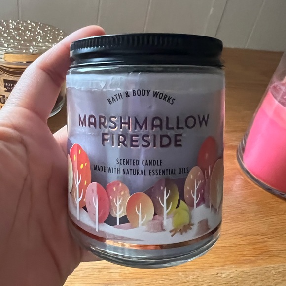 Bundle 3 pcs Candles from Bath & Body Works (2) and Yankee Candle (1) - Picture 7 of 12